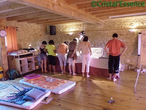 Les stagiaires autour du stand